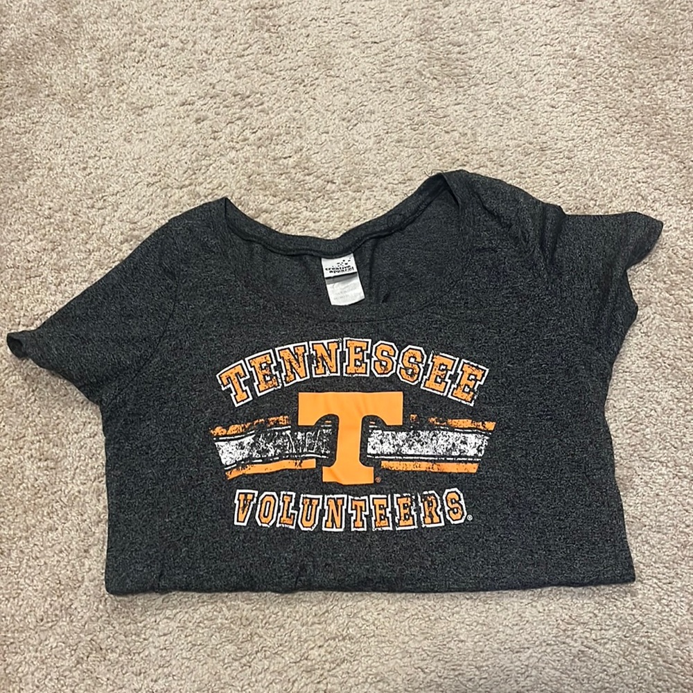 XL Creative Apparel Tennessee Vols t shirt